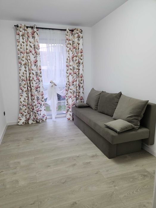 De inchiriat apartament 3 camere,,zona centrala