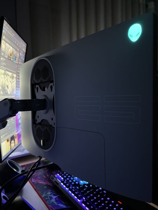 Monitor Alienware AW2521HFLA 24.5 inch, 240Hz, Full HD, IPS, 1ms