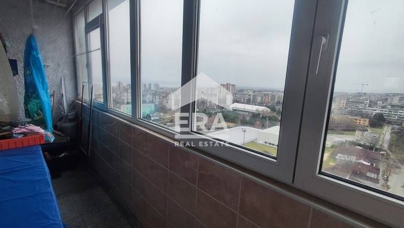 Тристаен апатамент под наем  с отделна кухня в кв. Младост