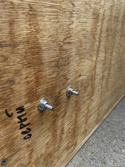 Продам сабвуфер с усилителем