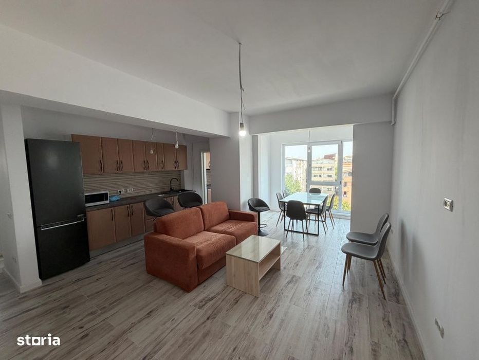 Apartament 3 camere, 92 mp, zona Promenada