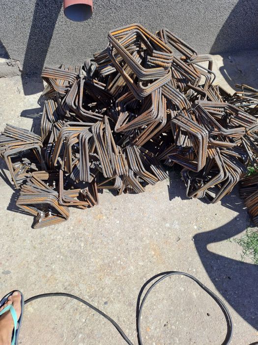 Oferim spre vânzare etrieri pc 8 disponibili din stoc sau la comandă,