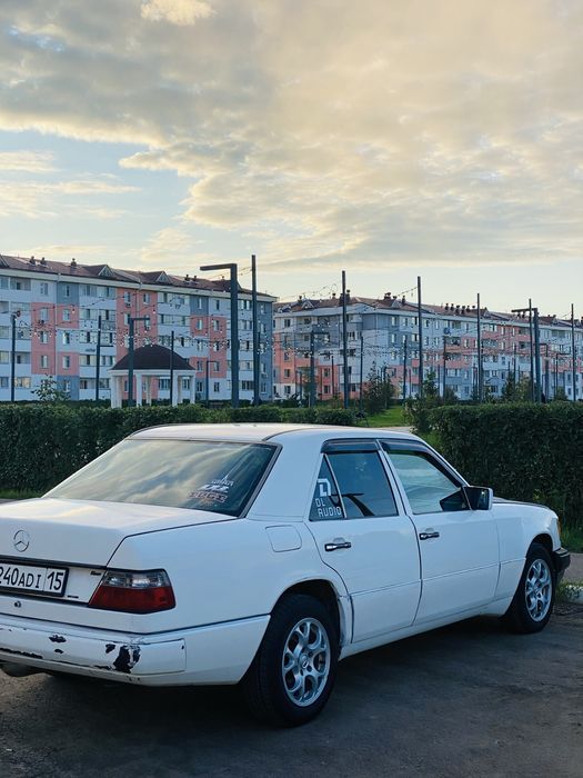 Продам мерс 124 кузове
