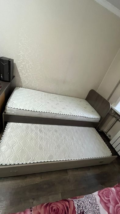 Продам 2 кровати односпальные