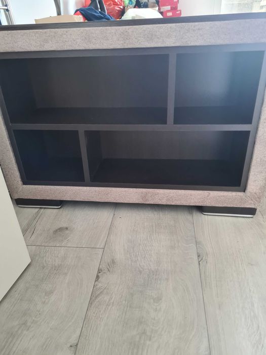 Canapea extensibila aproape nouă