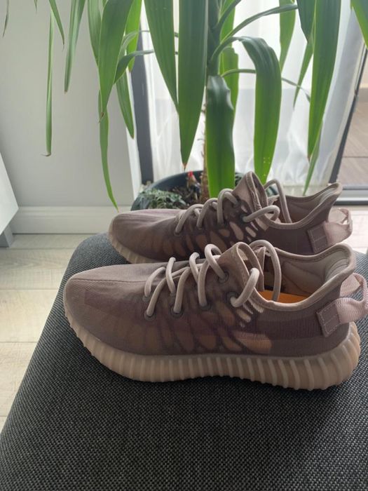 Yeezy X Adidas BOOST 350 V2 TRAINERS