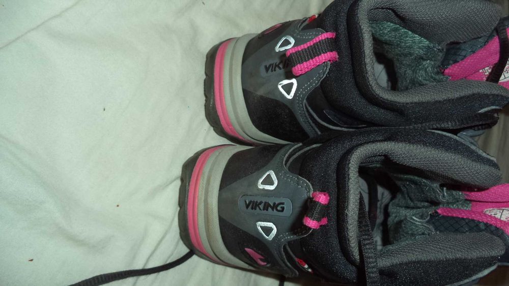 Продавам малко използвани зимни -дамски боти  - 38 номер