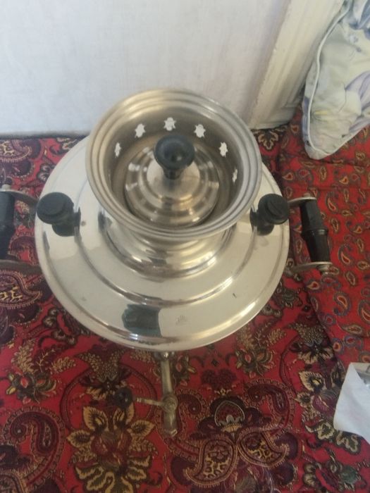 Samovar sotiladi...