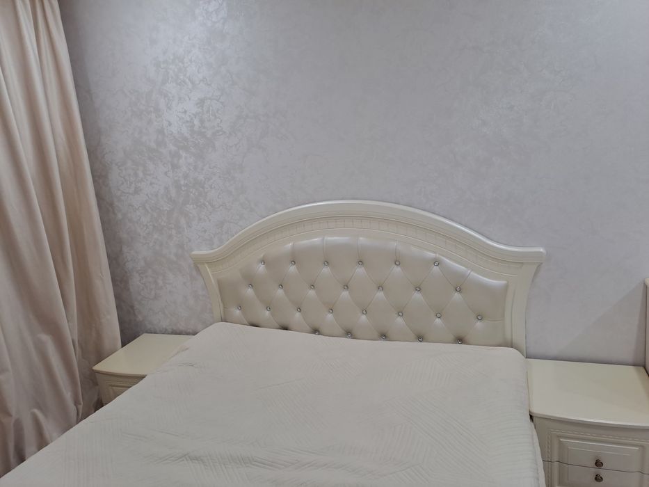Продам спальний гарнитур