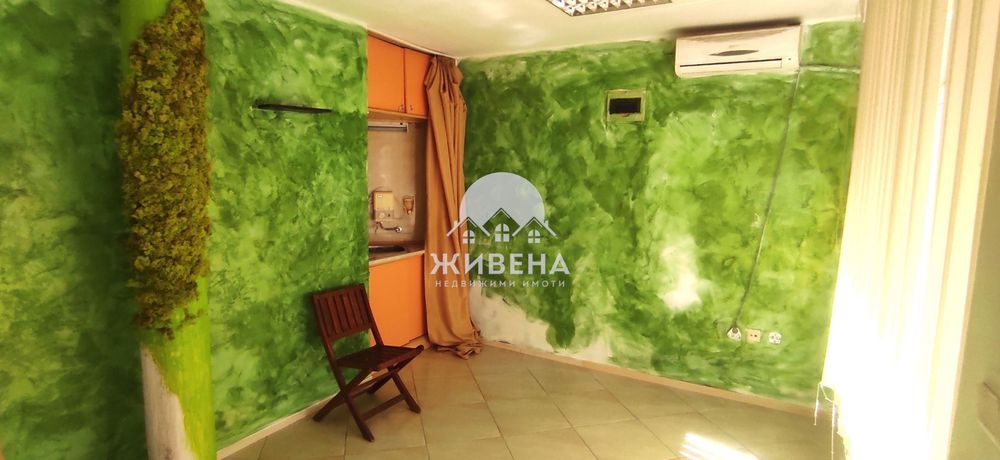 Дава се под наем Офис в Варна, Колхозен пазар - 43 кв.м за 256 € - Снимка #1
