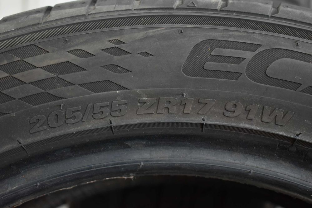 2бр. Гуми 205/55/17 Kumho