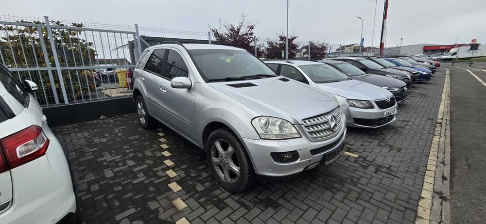 Dezmembrari dezmembrez Mercedes ML W164 3.0 cdi cod motor OM642940