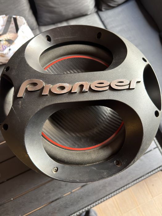 Бас каса Pioneer 12ка с усилвател!!
