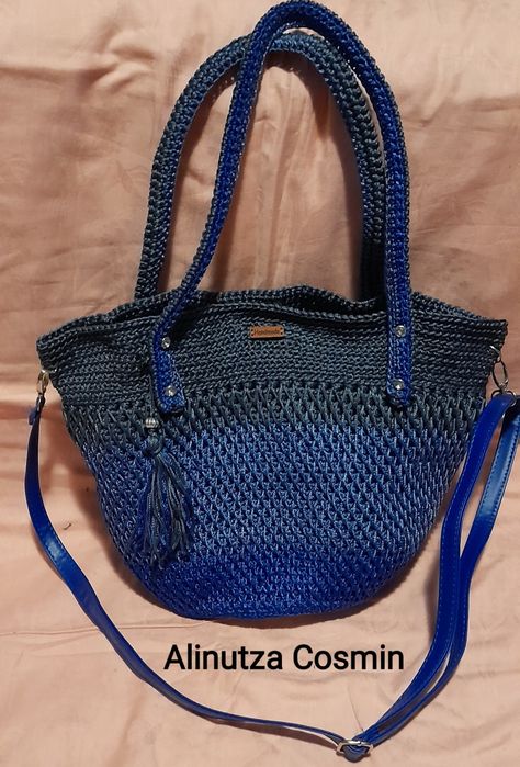 Geanta saboți, pufoseni, cizme căciulițe