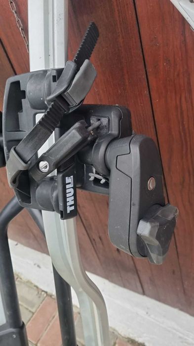 Bare Thule auto aproape noi foarte putin utilizate 2 buc