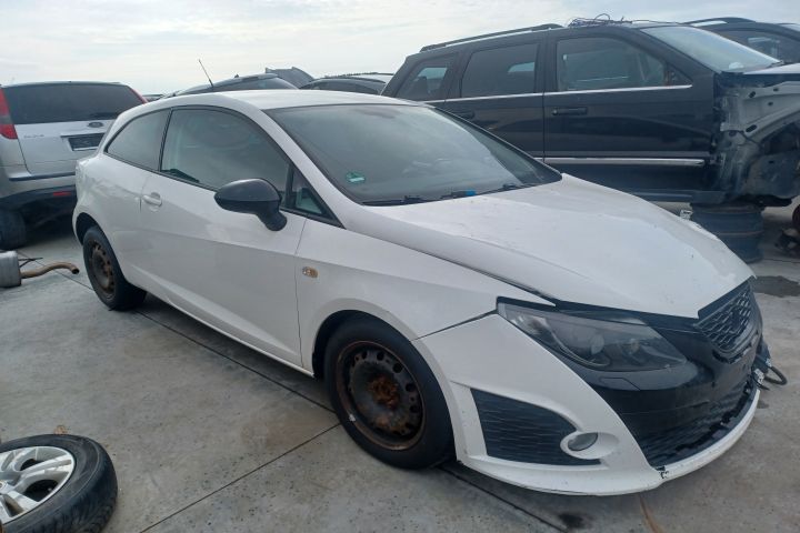 Capac motor 038103925BM 038103925BM Seat Ibiza a 4-a generatie 6J