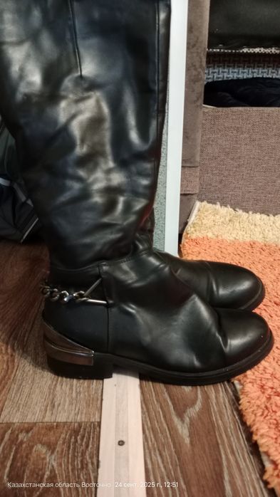 Продам зимние сапоги