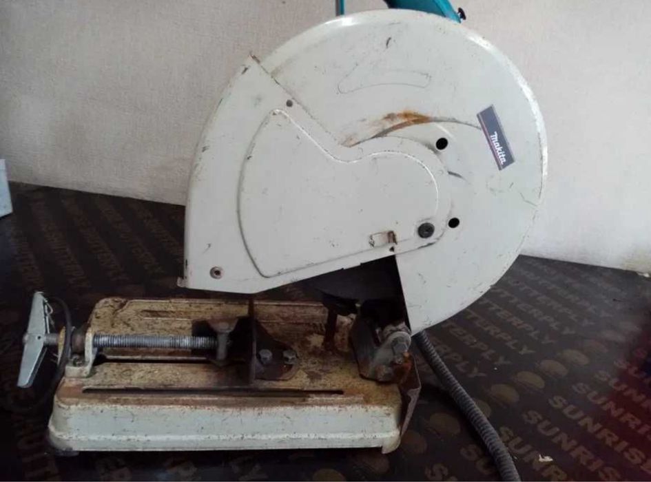 110 Makita, пендула, потапя настолен циркуляр 220 волта перфектен