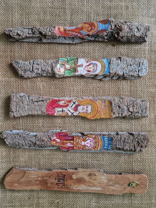 Picturi ortodoxe pe scoarta