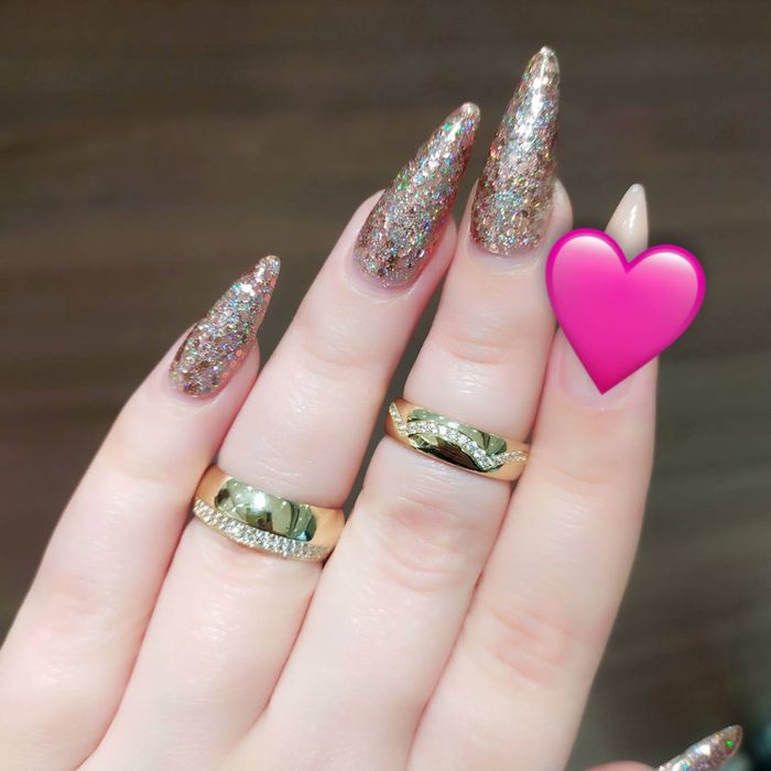 Золотое обручальное кольцо . Золото 585. Отличный подарок близким)