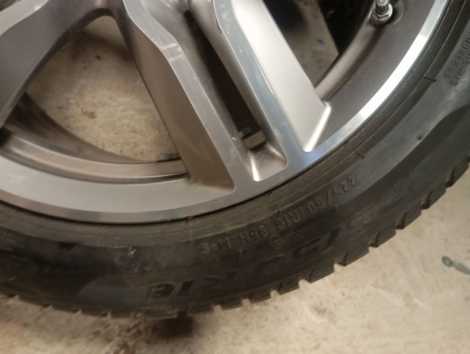 Vând sau schimb  roți BMW x1 -