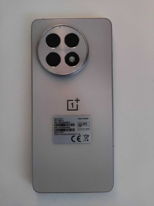 смартфон oneplus 13r