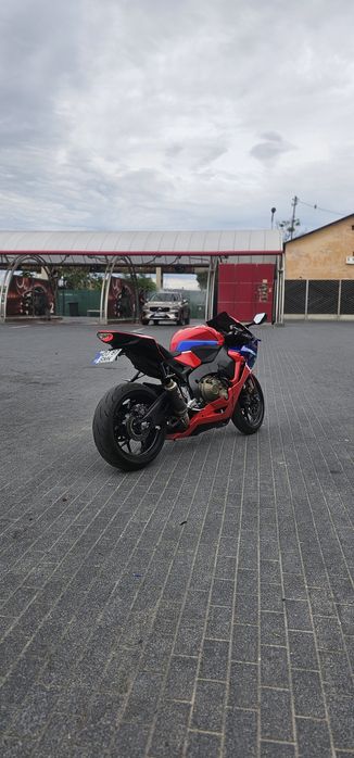 Honda CBR 1000RR Fireblade