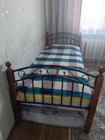 Кровать продам  ковка