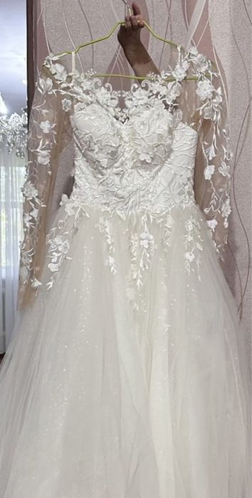 Продается свадебное платье