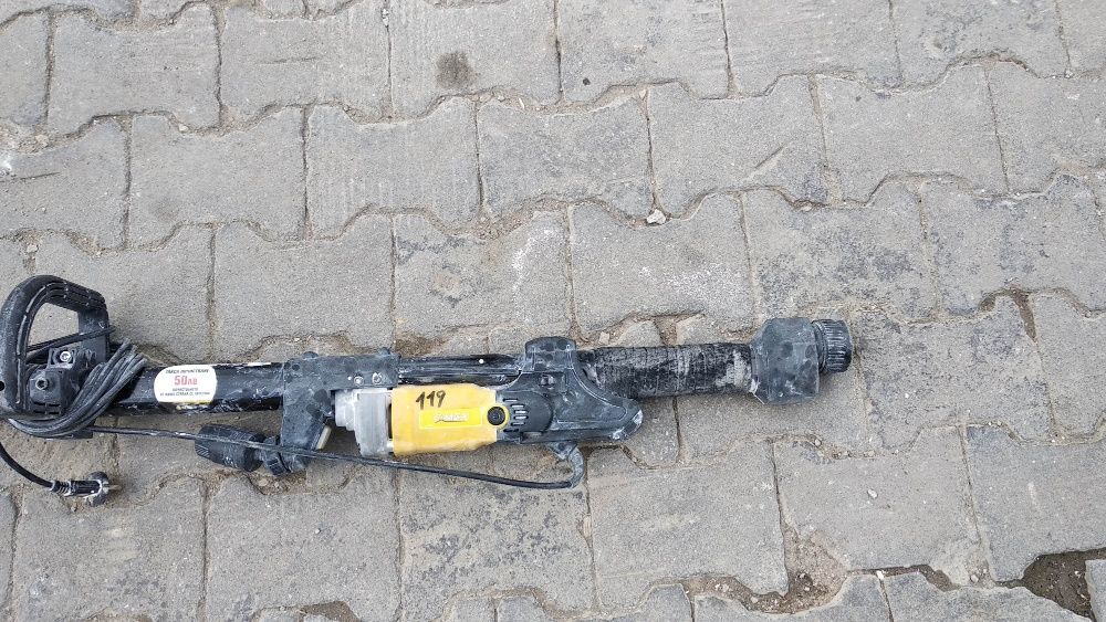 Жираф за шлайфане на стени под НАЕМ Rentex