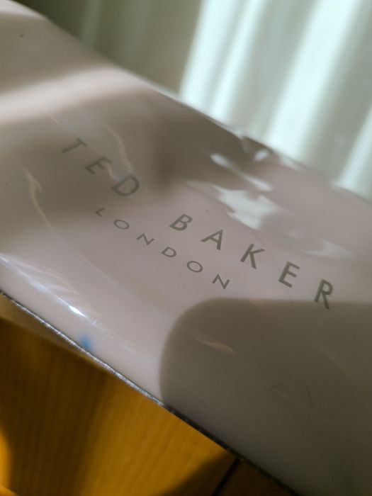 Дамска чанта Ted Baker и  guess girl