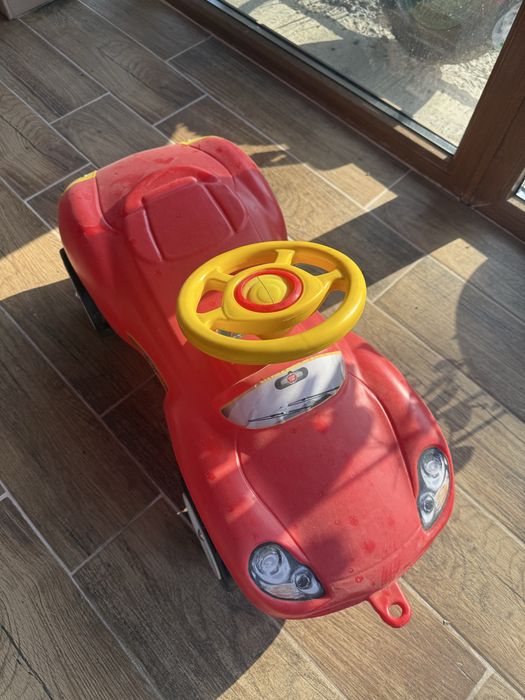 Masinuta copii tip ride on, foarte stabila si rezistenta