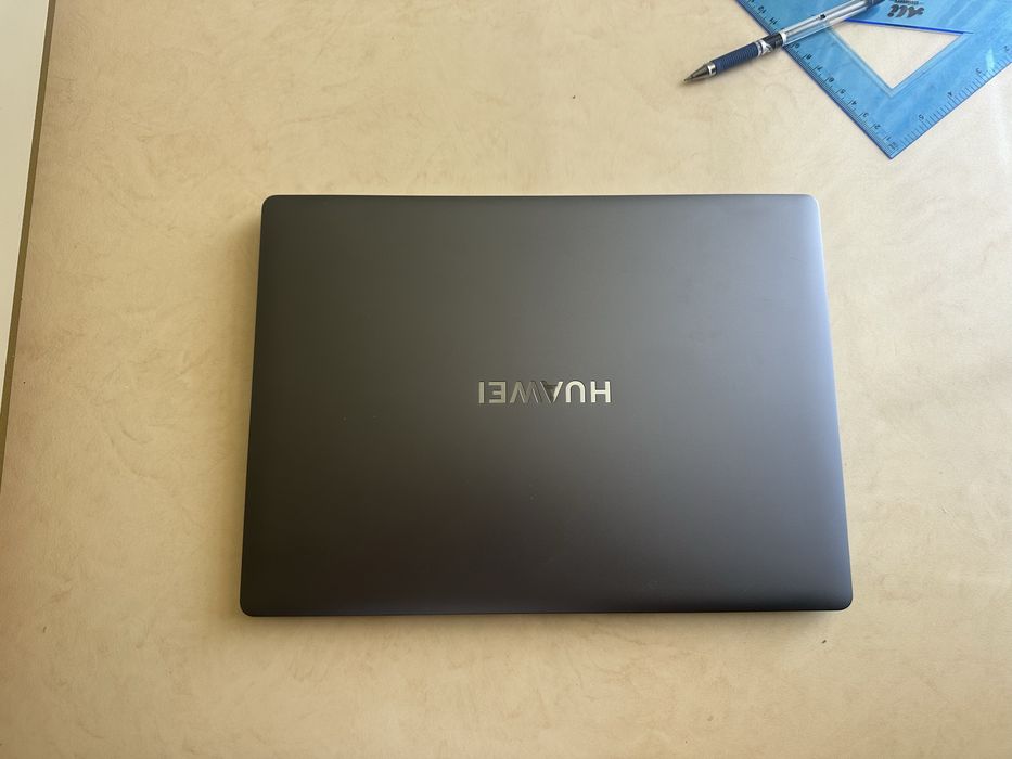 Huawei matebook 14