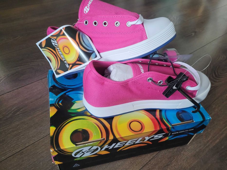 Маратонки/кецове Heelys с колелца