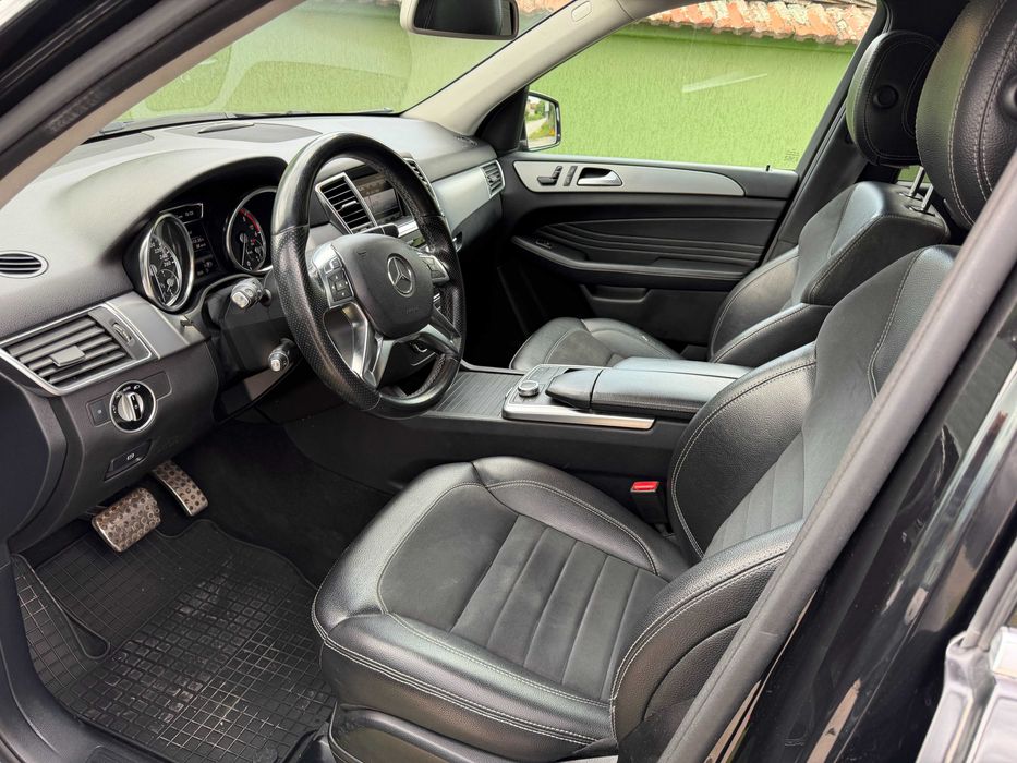 Автомобил Mercedes W166