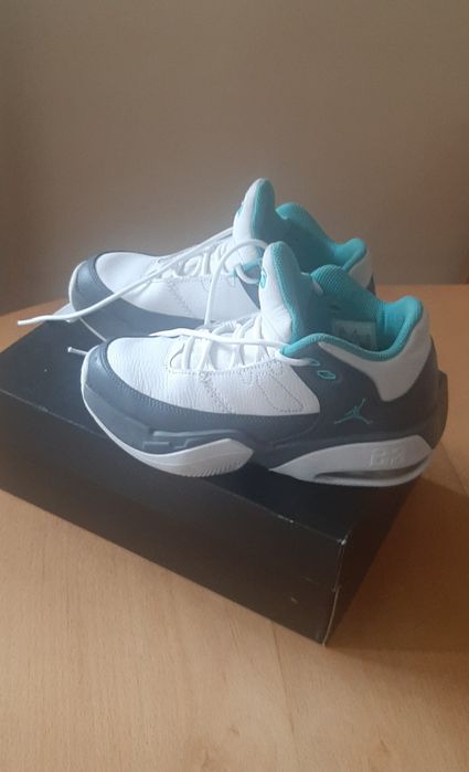 Jordan aura 23  супер запазени