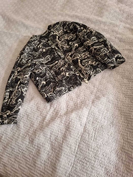 Продам куртку, легкую, удобную, теплую, комфортную