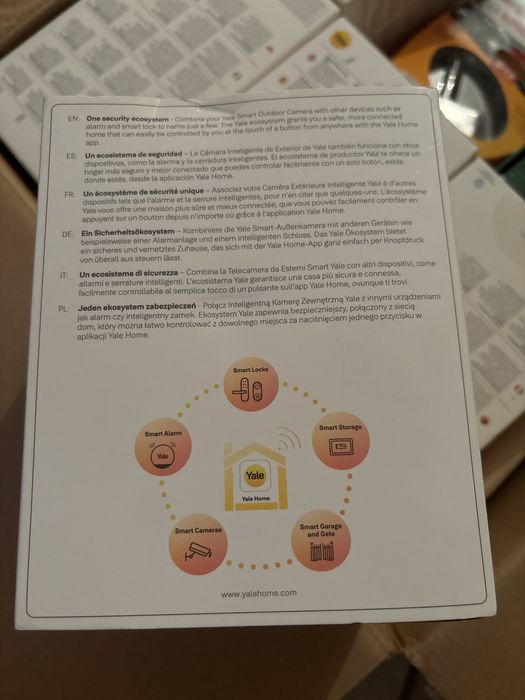 Camera inteligenta de exterior Yale