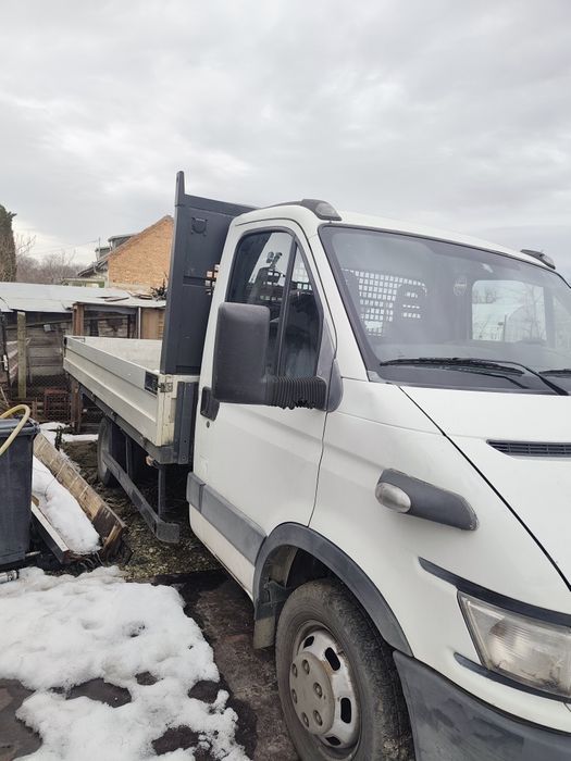 Vând Iveco deily carosat 2005