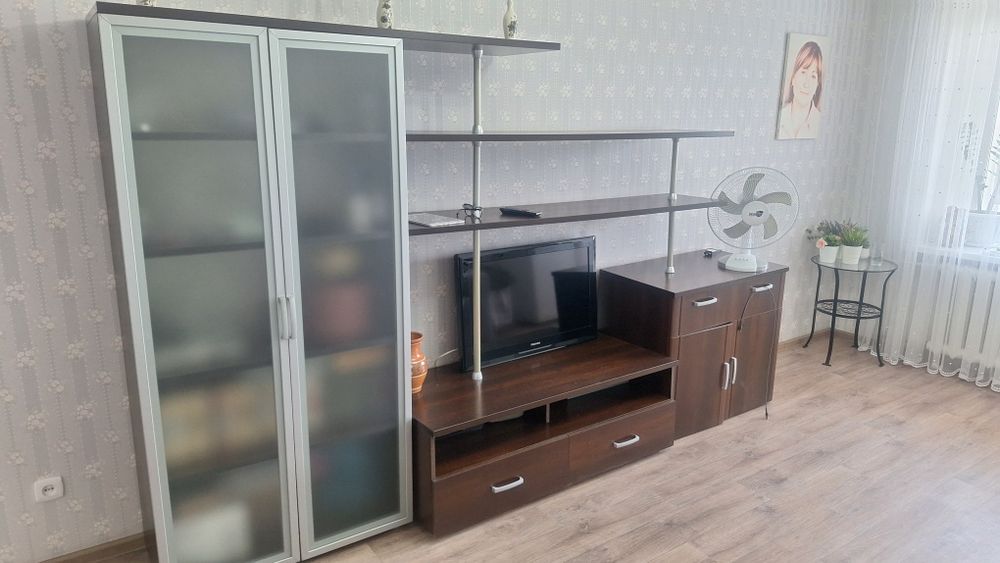 Продам горку в гостиную