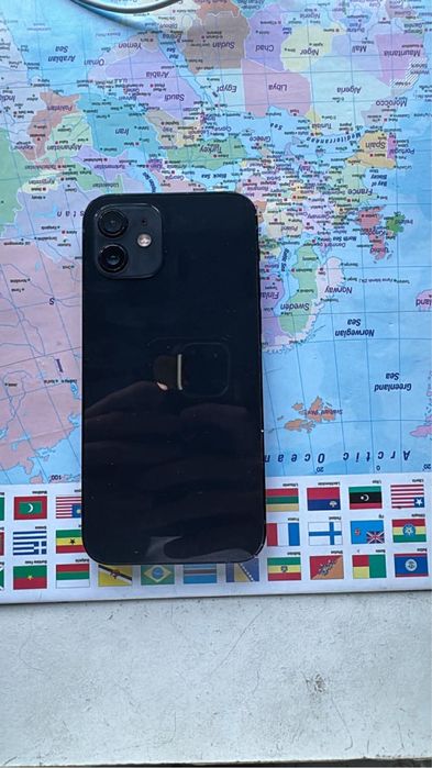 Vand iphone 12 pentru piese