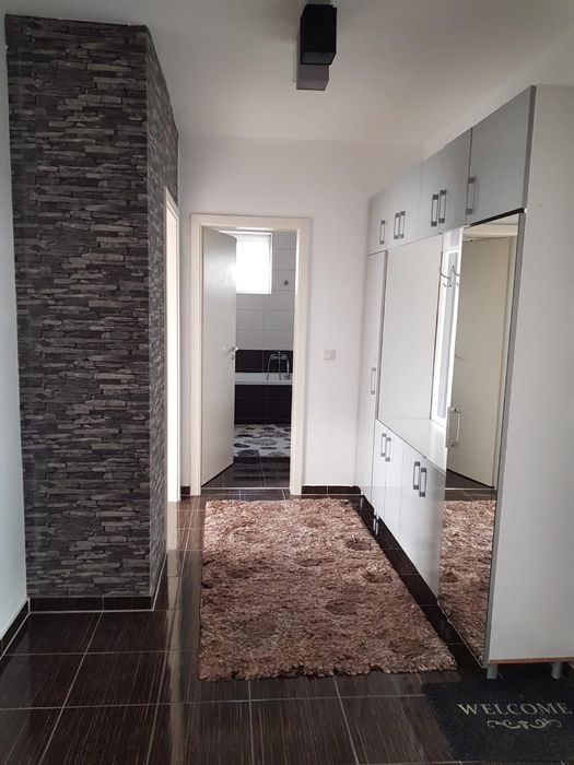 Proprietar - Inchiriez apartament 2 camere Avantgarden 3 cu parcare si