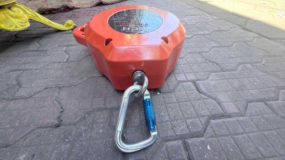 Fall arrest retractable system - YOYO - 20 metri