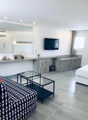 Дава се под наем Двустаен апартамент в Пловдив, Кършияка - 65 кв.м за 433.5 € - Снимка #1