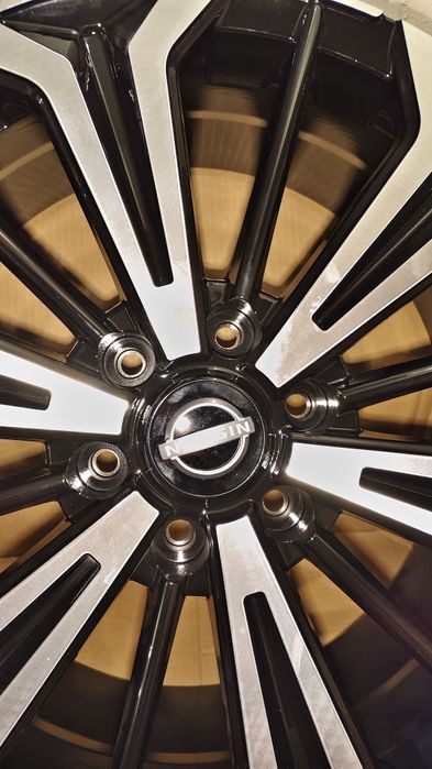 R20 Ниссан Патрол .