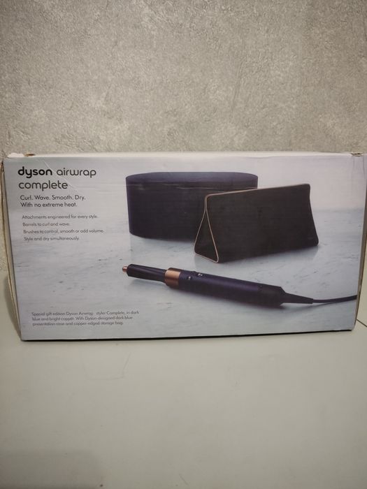 Продам фен Dyson