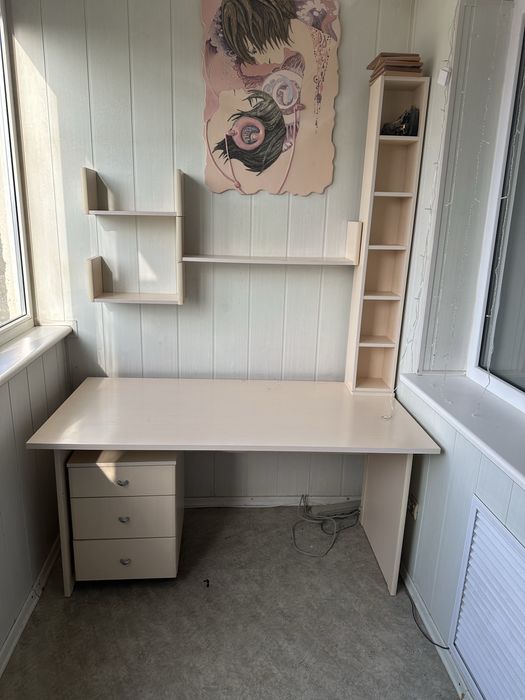 Продам письменный стол б/у