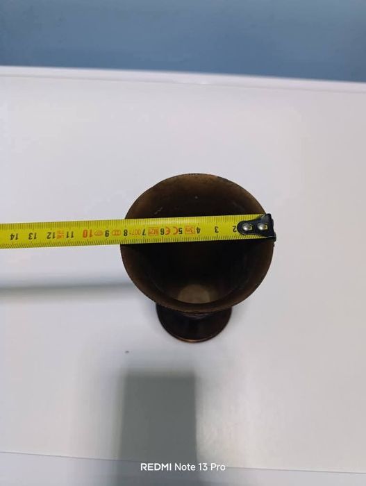 Бронзова вазичка
Цена 18 лв