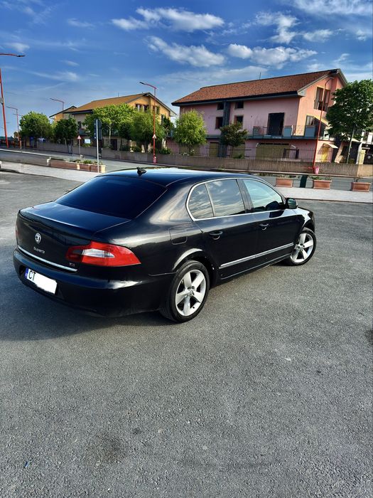 SKODA Superb 2011 — imagine 3
