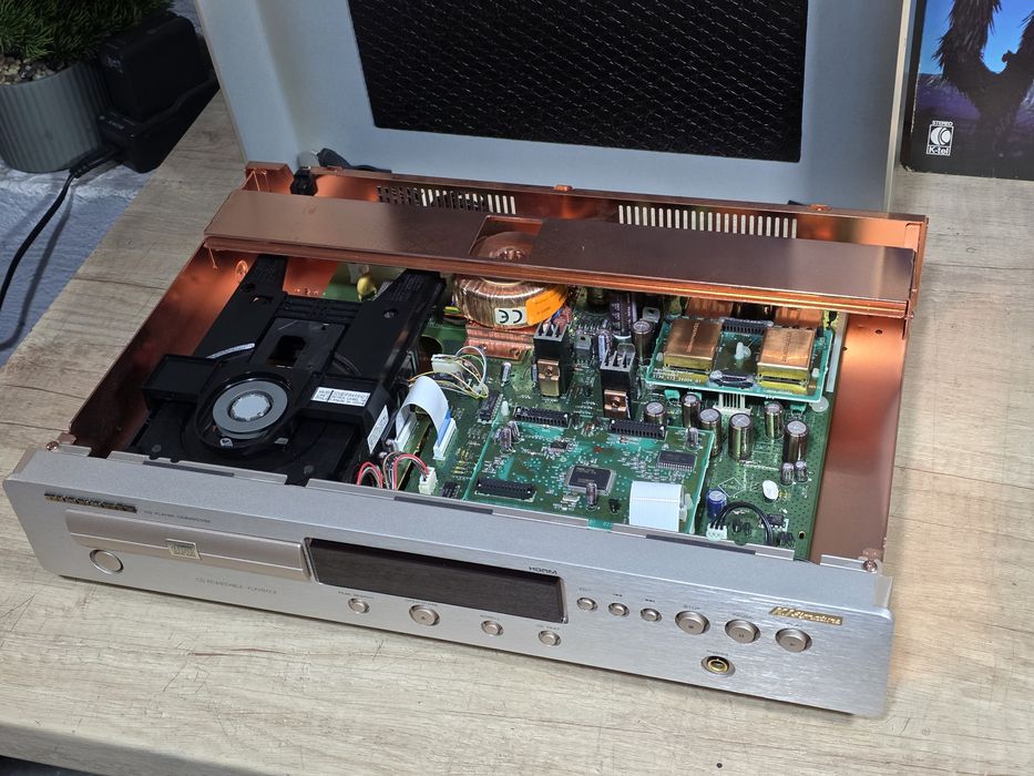 Cd player MARANTZ CD-6000 OSE ki signature ,șampanie gold